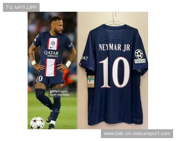 内马尔穿上本地球队球衣参加友谊赛，被当地球迷疯狂拥抱